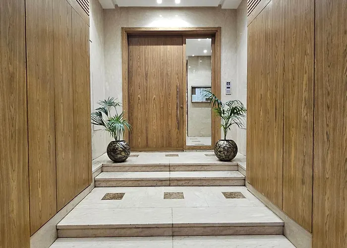Sweet Home 2 Bedroom, 2 Bath With Dressing Room & Balcony, Casablanca