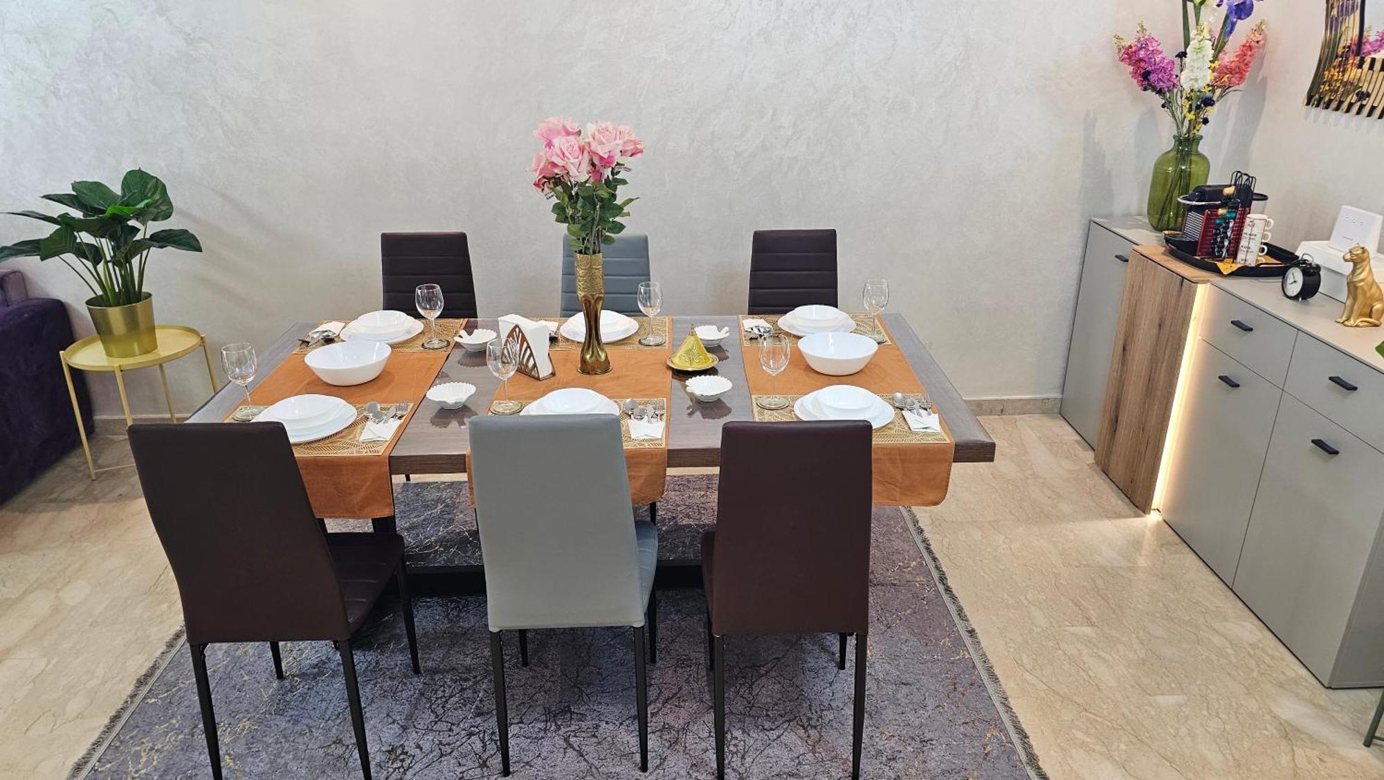 Sweet 2 Bedroom, 2 Bath With Dressing & Balcony, *