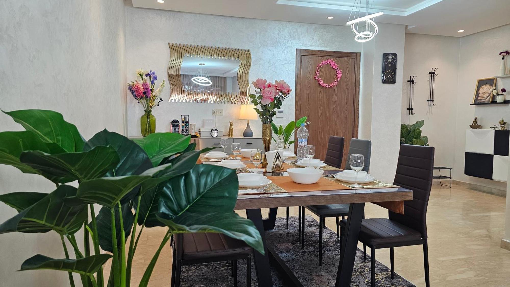 Sweet 2 Bedroom, 2 Bath With Dressing & Balcony,